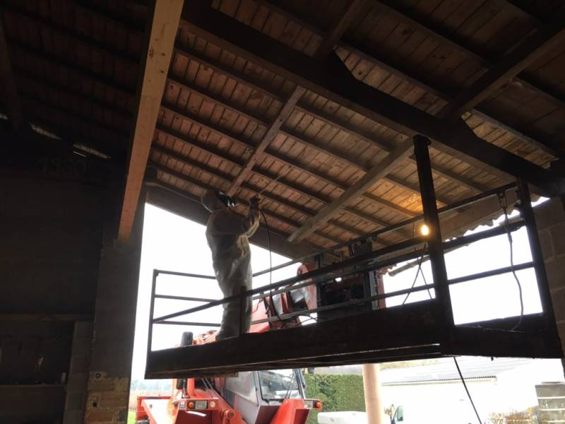 Traitement des bois par injection et pulvérisation à GRAYAN ET L'HOPITAL