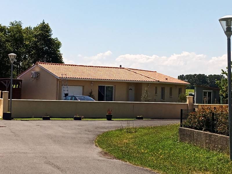 Toiture nettoyée dans le Médoc 